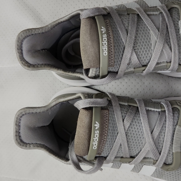 ADIDAS ORIGINALS WOMEN'S U_PATH RUNNING SHOE SOLID GREY,WHITE,BLACK US 8 - Picture 4 of 12